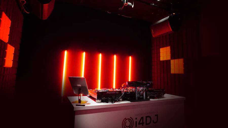 Cabine i4DJ